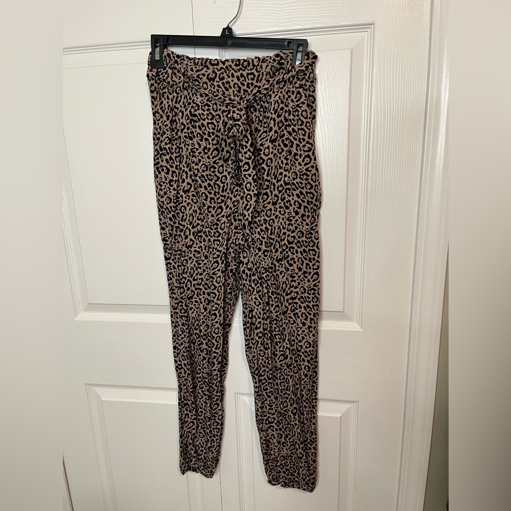 American Eagle Cheetah Pants with Tie Belt Size Small